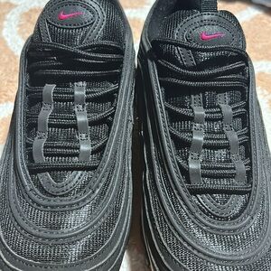 Air Max 97  (7 men’s 9 woman’s)Worn once almost new(( black,pink&white color-way